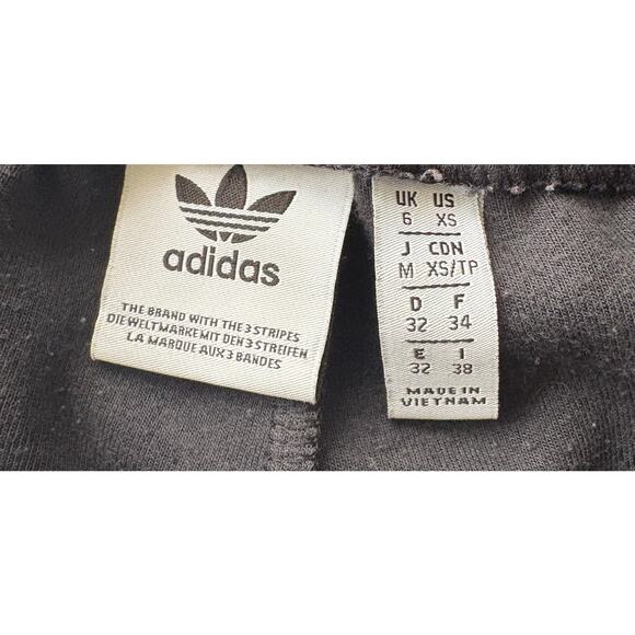 adidas | Women's Classic Striped Adicolor SST Track Pants w/ Zipper Pockets | XS - Picture 4 of 7